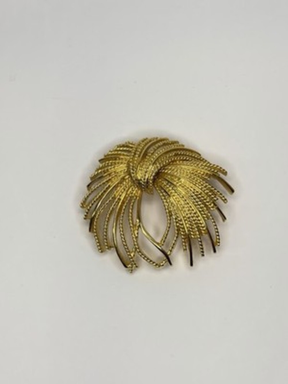 Vintage Monet Gold Tone Swirl Ribbon Spray Brooch Large Textured Statement Pin